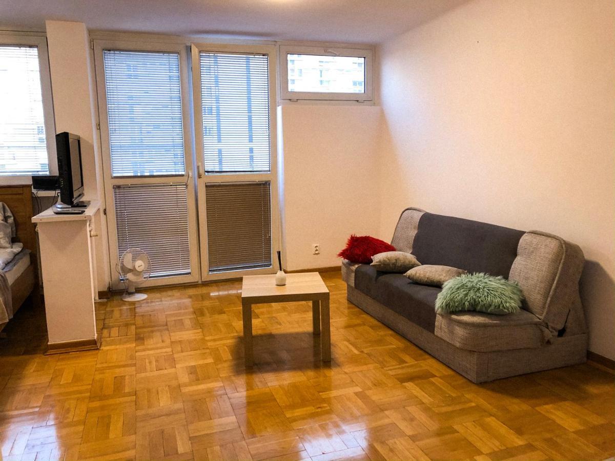 Zlote Tarasy Studio Apartament Warszawa